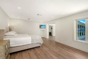 2465 Foster Ln, Sarasota, FL 34239 - Photo 28