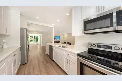 2465 Foster Lane, Sarasota, FL 34239 - Photo 18