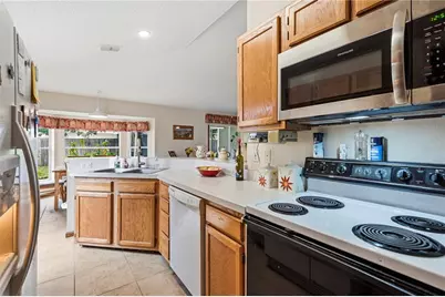 6937 42nd Court E, Sarasota, FL 34243 - Photo 16