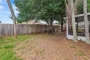 6937 42nd Ct E, Sarasota, FL 34243 - Photo 28