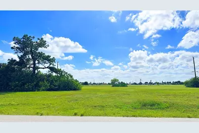 566 NE 4th Terrace, Cape Coral, FL 33909 - Photo 1