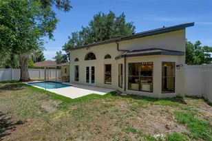 1005 Greystone Ln, Sarasota, FL 34232 - Photo 6