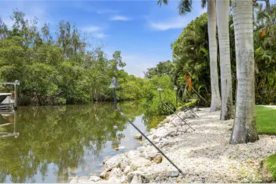 662 Apalachee Circle NE, Saint Petersburg, FL 33702 - Photo 40