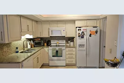 3902 Wilshire Drive #98, Sarasota, FL 34238 - Photo 6