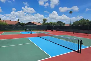 3902 Wilshire Dr, Sarasota, FL 34238 - Photo 44