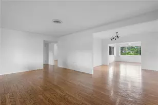 1961 42nd St N, Saint Petersburg, FL 33713 - Photo 4