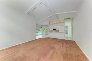 5032 Southern Pine Cir, Venice, FL 34293 - Photo 10