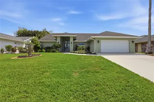 5207 86th St Ct W, Bradenton, FL 34210 - Photo 2