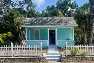 2513 8th Ave W, Bradenton, FL 34205 - Photo 2