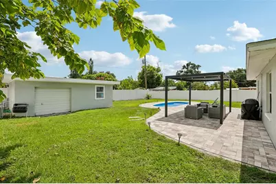 2214 23rd Avenue W, Bradenton, FL 34205 - Photo 32