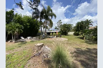 828 Nokomis Avenue S, Venice, FL 34285 - Photo 6