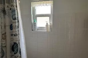 668 Park Cir, Bradenton, FL 34207 - Photo 8