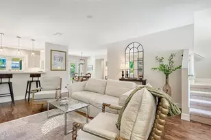 1631 Worrington St, Sarasota, FL 34231 - Photo 4