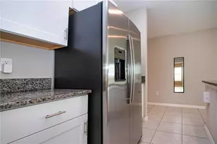 9437 Lemon Drop Loop, Sun City Center, FL 33573 - Photo 32