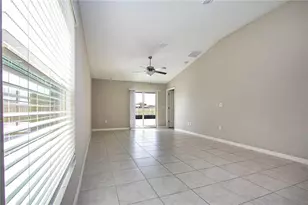 9437 Lemon Drop Loop, Sun City Center, FL 33573 - Photo 18