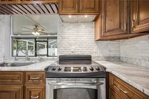 1964 Par Pl, Sarasota, FL 34240 - Photo 16