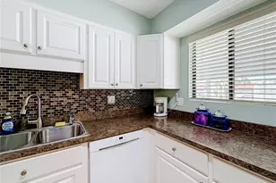 1801 Gulf Dr N, Bradenton Beach, FL 34217 - Photo 8