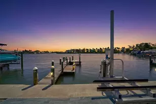 17 Seaside Ct, Holmes Beach, FL 34217 - Photo 2
