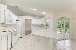 3213 45th Ave E, Bradenton, FL 34203 - Photo 10