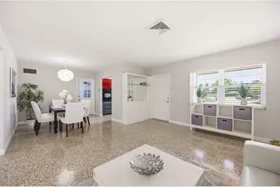 5726 Waneta Place, Sarasota, FL 34231 - Photo 8