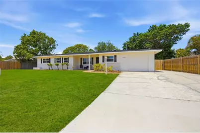 5726 Waneta Place, Sarasota, FL 34231 - Photo 2