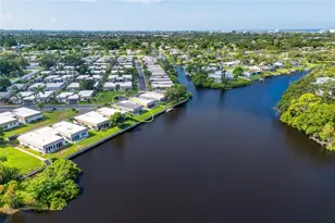 2126 Riverbluff Pkwy, Sarasota, FL 34231 - Photo 56