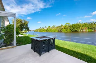 2126 Riverbluff Pkwy, Sarasota, FL 34231 - Photo 32