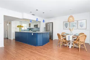 2126 Riverbluff Pkwy, Sarasota, FL 34231 - Photo 12