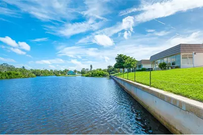 2126 Riverbluff Parkway #V323, Sarasota, FL 34231 - Photo 34
