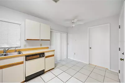 3411 57th Avenue Drive W #6, Bradenton, FL 34210 - Photo 12