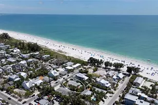 110 Palm Ave, Anna Maria, FL 34216 - Photo 4