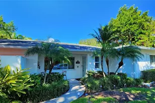 329 Bernard Ave, Sarasota, FL 34243 - Photo 2
