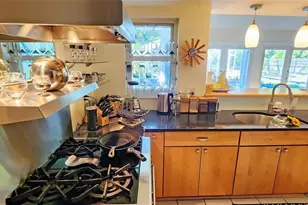 329 Bernard Ave, Sarasota, FL 34243 - Photo 26