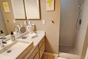 329 Bernard Ave, Sarasota, FL 34243 - Photo 38