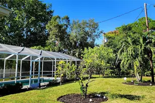 329 Bernard Ave, Sarasota, FL 34243 - Photo 14