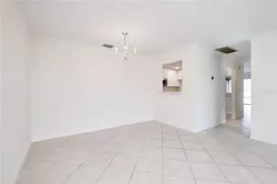 5617 Evergreen Dr, Sarasota, FL 34233 - Photo 8