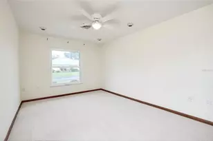 5617 Evergreen Dr, Sarasota, FL 34233 - Photo 12