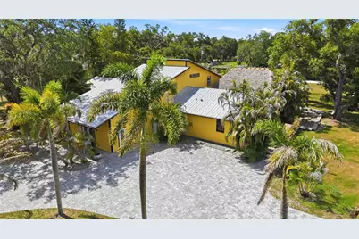 3348 Alamo Lane, Sarasota, FL 34235 - Photo 2