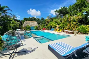 3348 Alamo Ln, Sarasota, FL 34235 - Photo 12