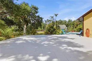 3348 Alamo Ln, Sarasota, FL 34235 - Photo 22