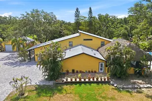 3348 Alamo Ln, Sarasota, FL 34235 - Photo 8