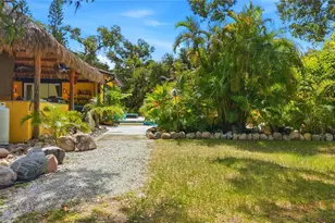 3348 Alamo Ln, Sarasota, FL 34235 - Photo 24