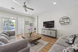 4414 67th Ave Cir E, Sarasota, FL 34243 - Photo 2