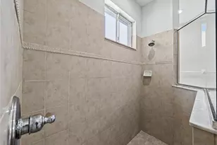 4414 67th Ave Cir E, Sarasota, FL 34243 - Photo 14