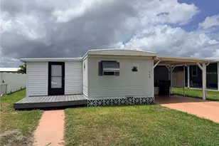 208 50th Ave Dr E, Bradenton, FL 34203 - Photo 1