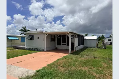 208 50th Avenue Drive E, Bradenton, FL 34203 - Photo 2