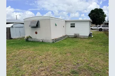 208 50th Avenue Drive E, Bradenton, FL 34203 - Photo 4