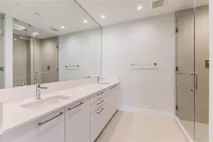 275 1st Ave S, Saint Petersburg, FL 33701 - Photo 14