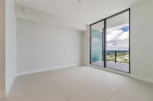 275 1st Ave S, Saint Petersburg, FL 33701 - Photo 12