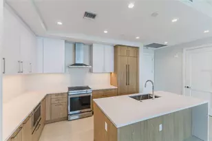 275 1st Ave S, Saint Petersburg, FL 33701 - Photo 10